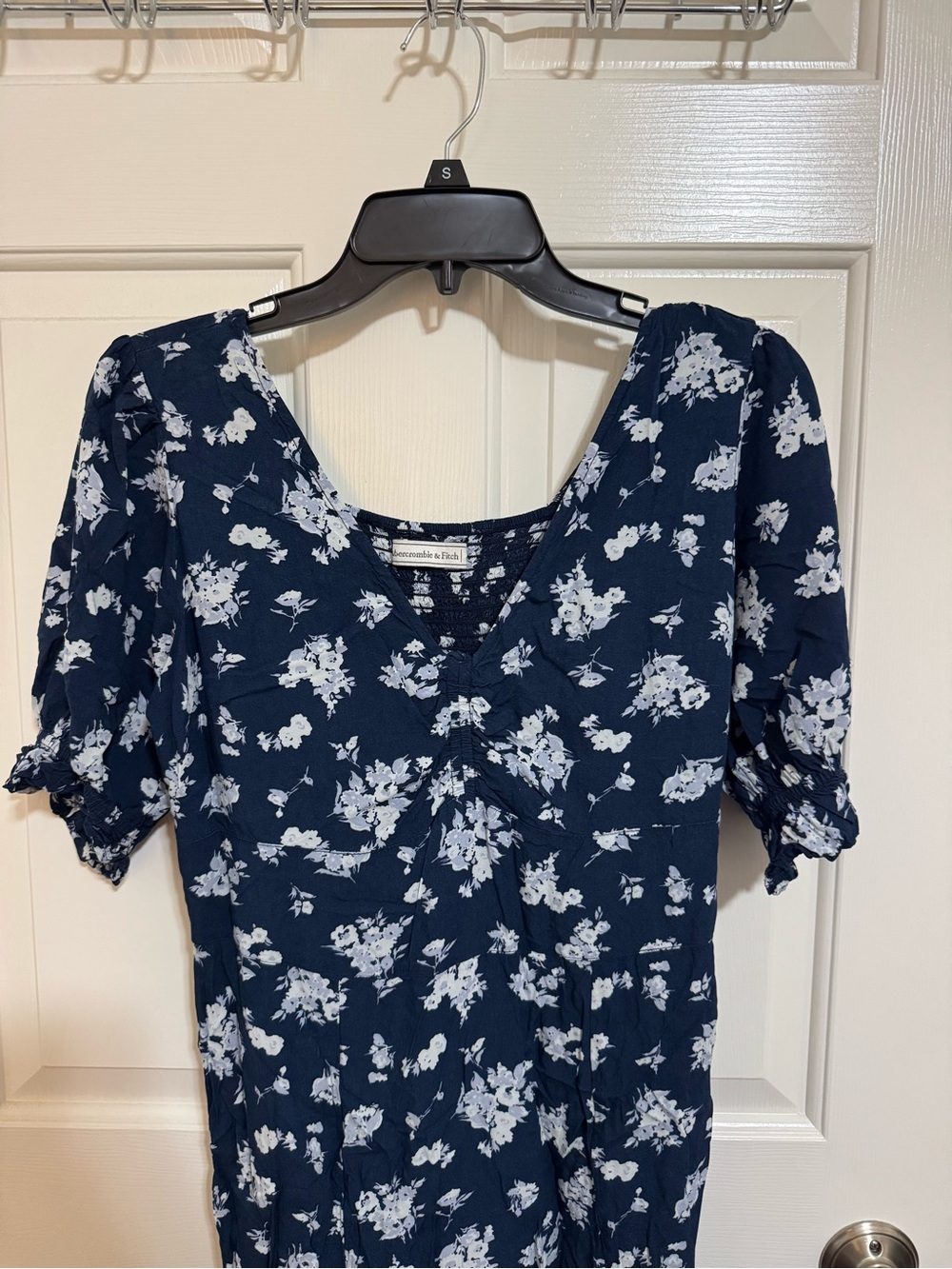 Abercrombie & Fitch Navy Floral Midi Wrap Dress - Picture 2 of 4